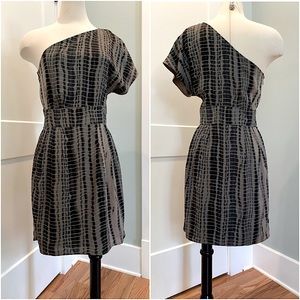 Trendy One Shoulder Gray/Black Printed Dress - S